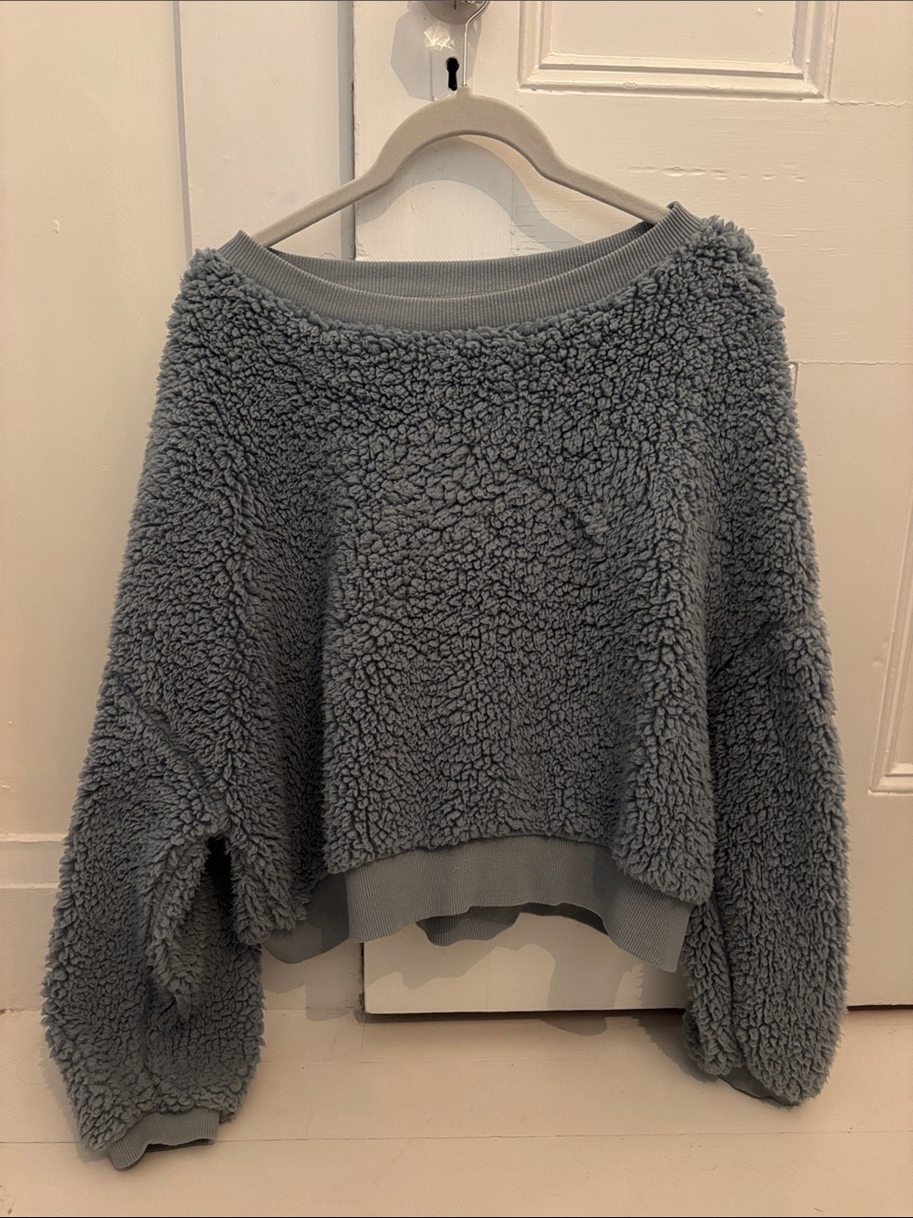 Vintage Havana Off-the-Shoulder Sherpa Sweater in Soft Gray-Blue
